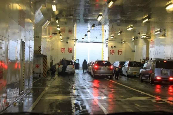 熊本渡輪汽車船倉
